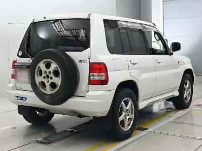 Mitsubishi Pajero iO