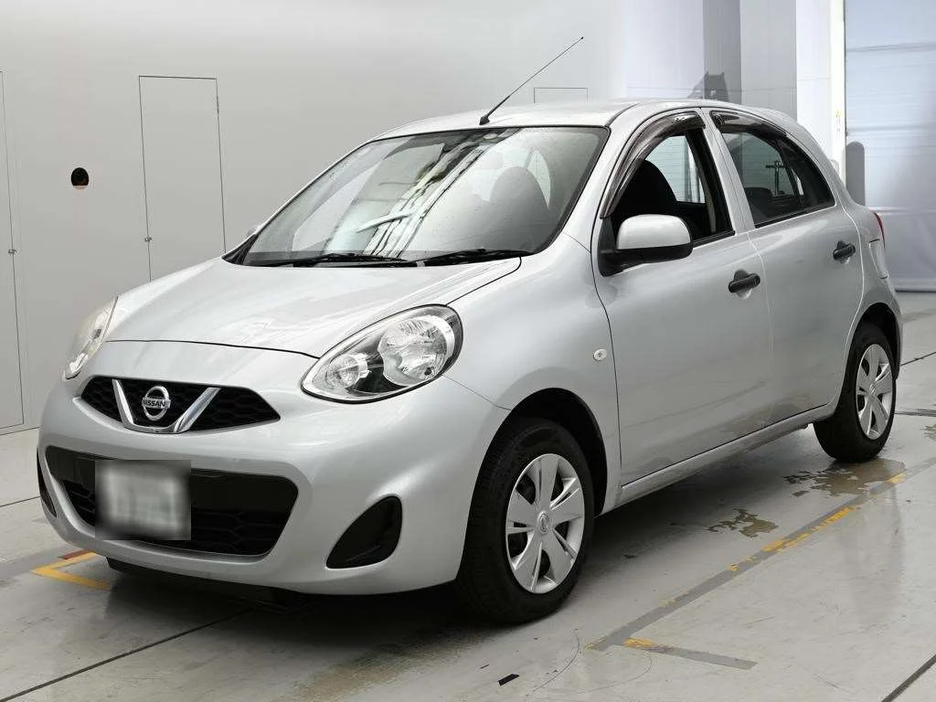 Nissan March  с аукциона в Японии
