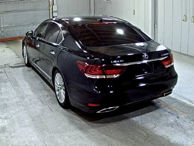 Lexus LS600h