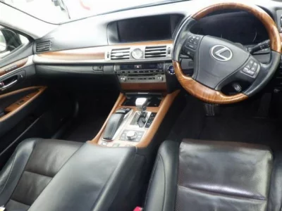 Lexus LS600h