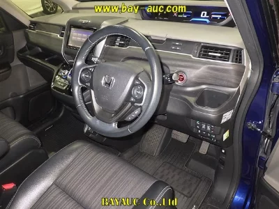 HONDA FREED + HYBRID