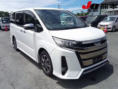TOYOTA NOAH