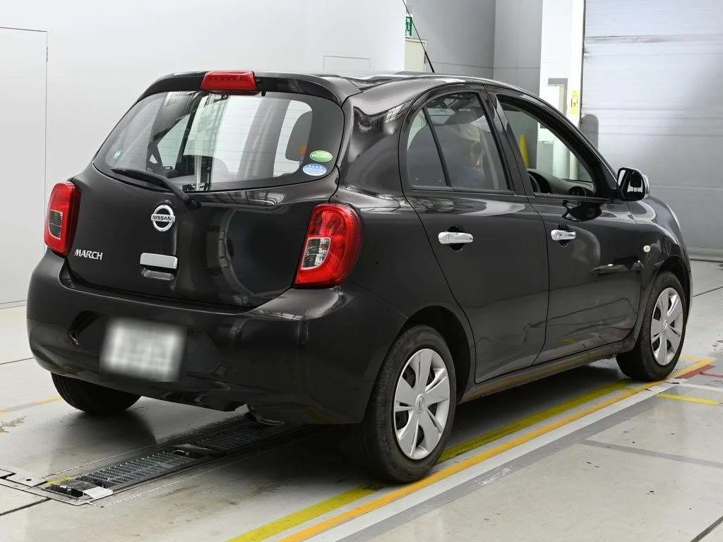 Nissan March  с аукциона в Японии