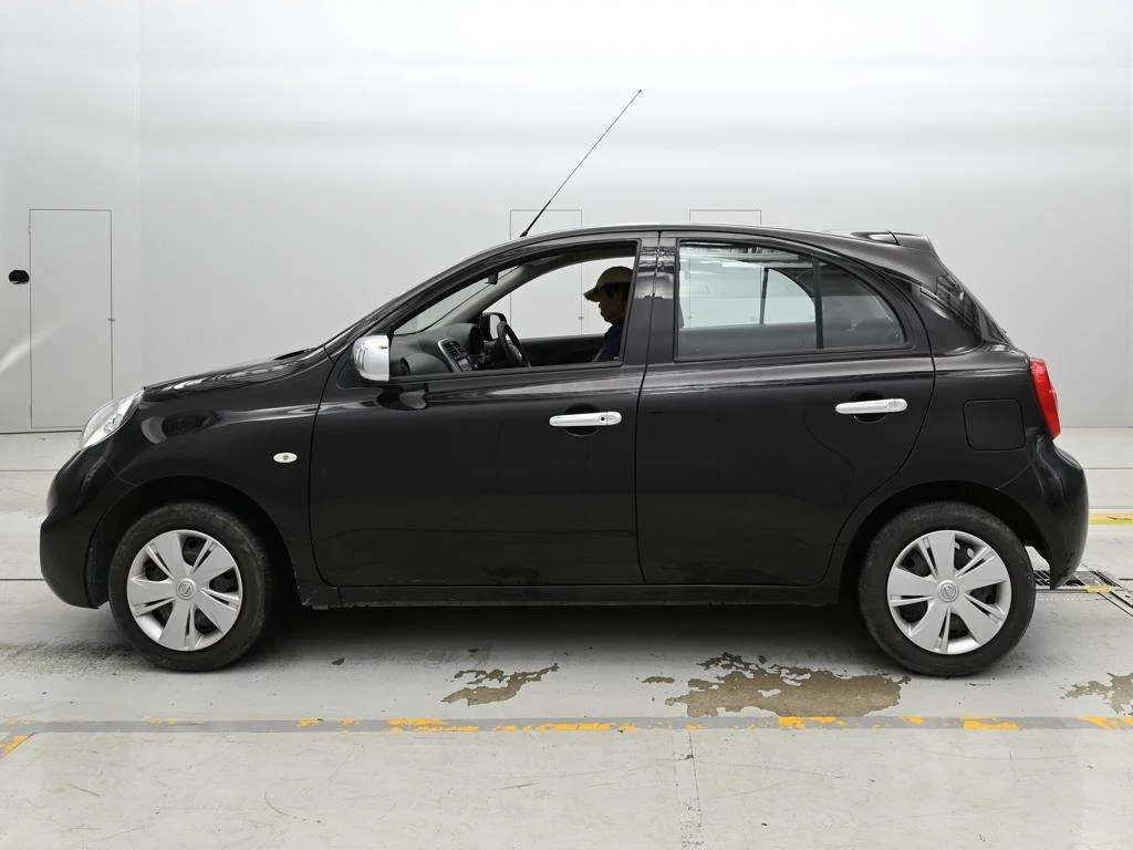 Nissan March  с аукциона в Японии