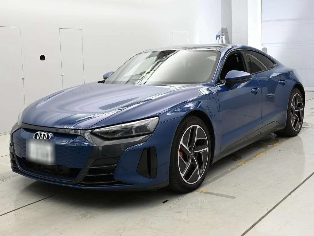 Audi e-tron GT quattro  с аукциона в Японии