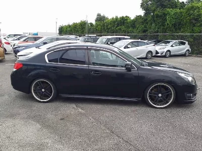 Subaru Legacy B4