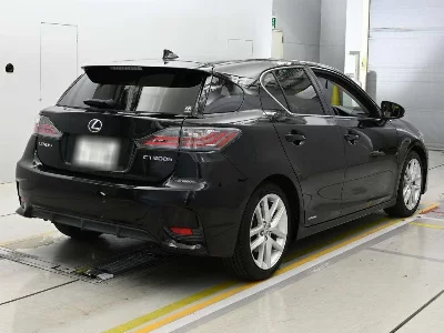 Lexus CT200h