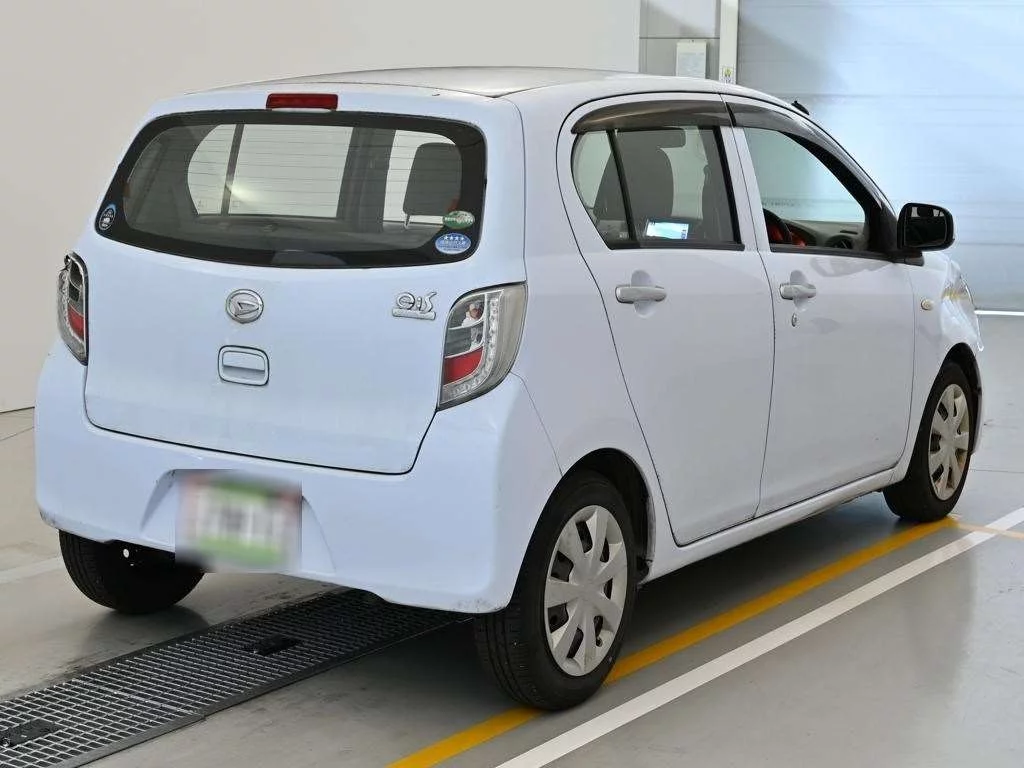 Daihatsu Mira e:S  с аукциона в Японии