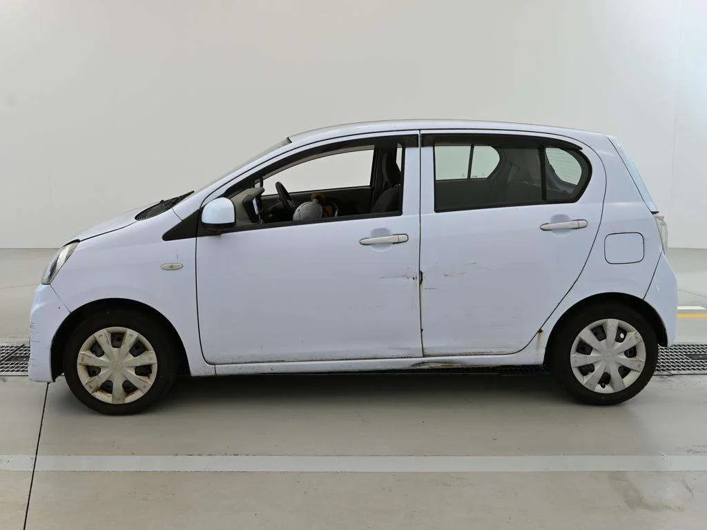 Daihatsu Mira e:S  с аукциона в Японии
