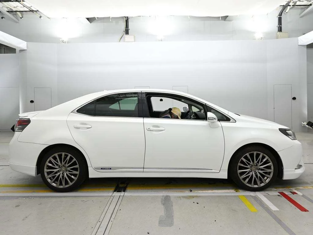 Lexus HS250h  с аукциона в Японии