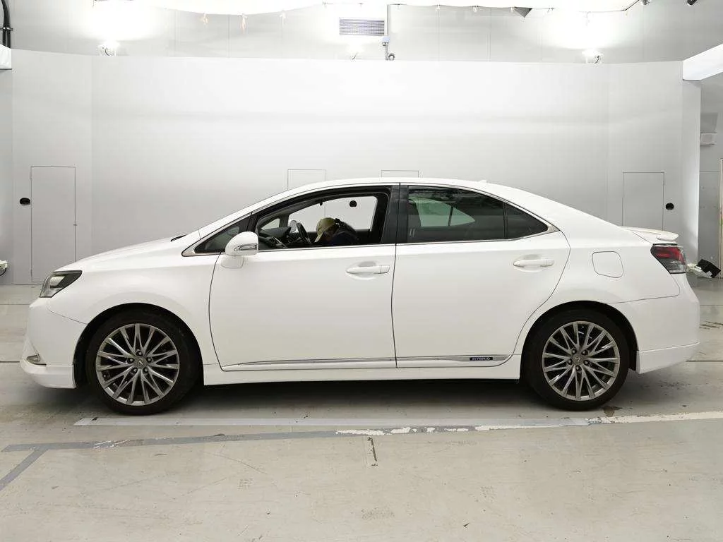 Lexus HS250h  с аукциона в Японии