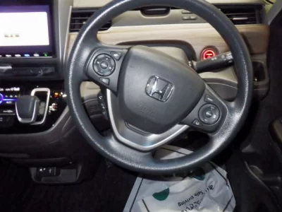 HONDA FREED HYBRID