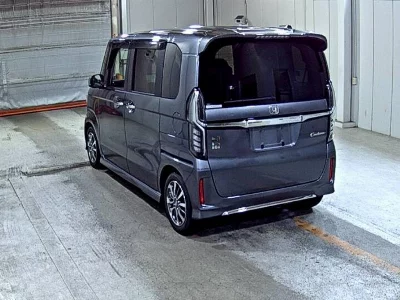HONDA N BOX CUSTOM