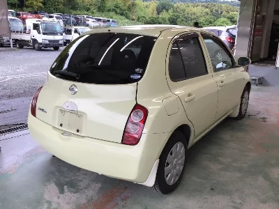 Nissan March