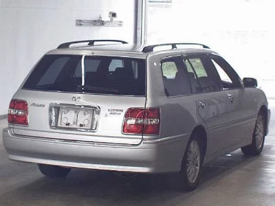 Toyota Crown Estate