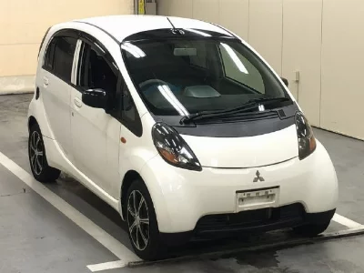 Mitsubishi i
