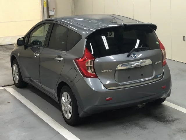 Nissan Note  с аукциона в Японии