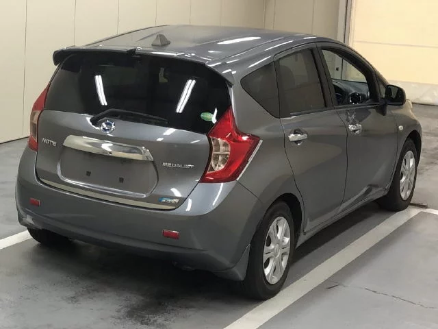 Nissan Note  с аукциона в Японии