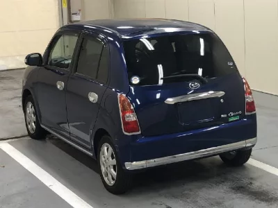 Daihatsu Mira Gino