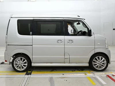NISSAN NV100 CLIPPER RIO