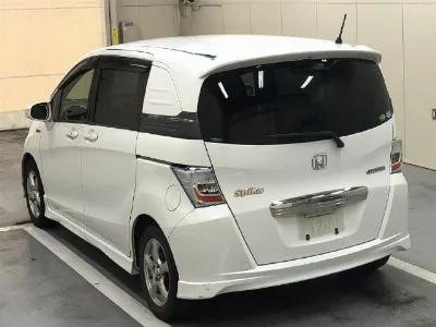 Honda Freed Spike