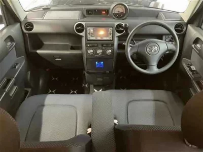 TOYOTA BB