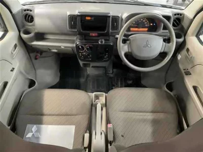 MITSUBISHI MINICAB