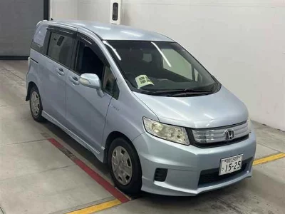 HONDA FREED SPIKE HYBRID