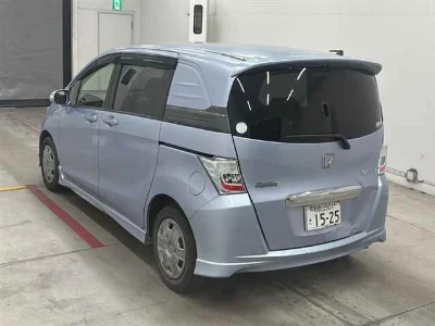 HONDA FREED SPIKE HYBRID