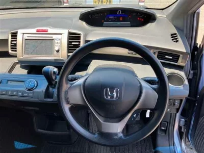 HONDA FREED SPIKE HYBRID