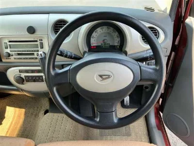DAIHATSU MOVE LATTE