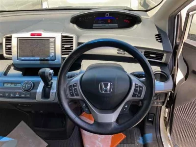 HONDA FREED HYBRID