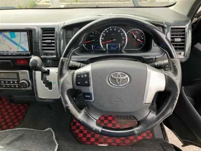 TOYOTA HIACE WAGON