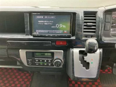 TOYOTA HIACE WAGON