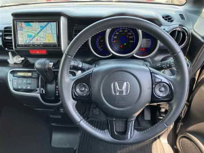 HONDA N BOX CUSTOM