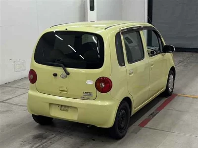 DAIHATSU MOVE LATTE
