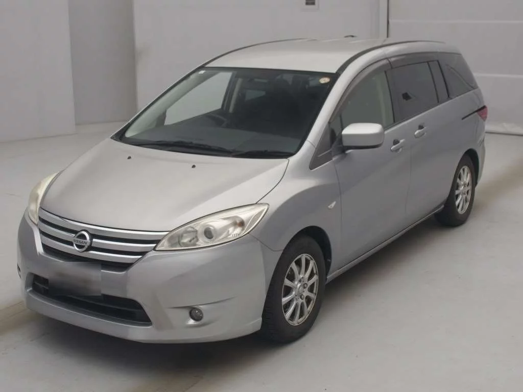 Nissan Lafesta  с аукциона в Японии