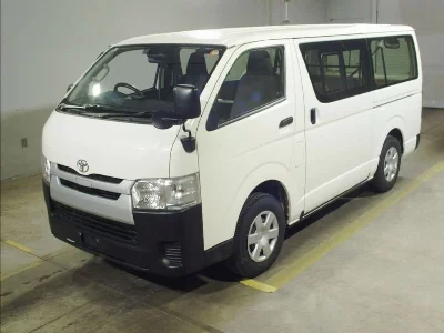 TOYOTA HIACE VAN