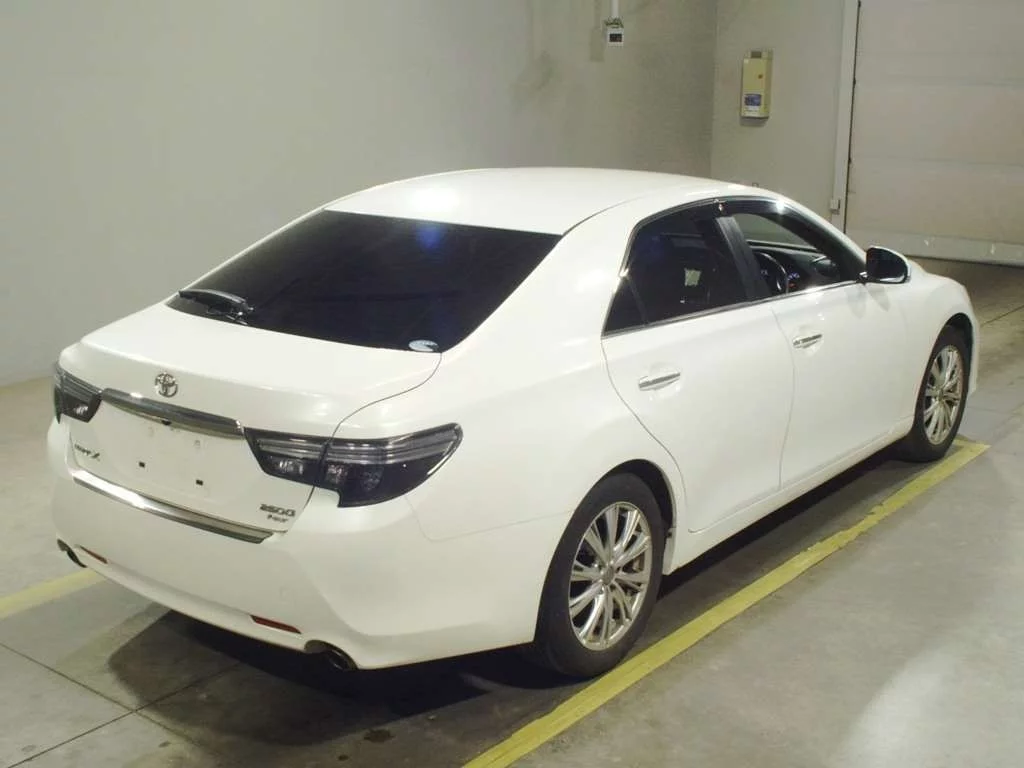 Toyota Mark X 2018