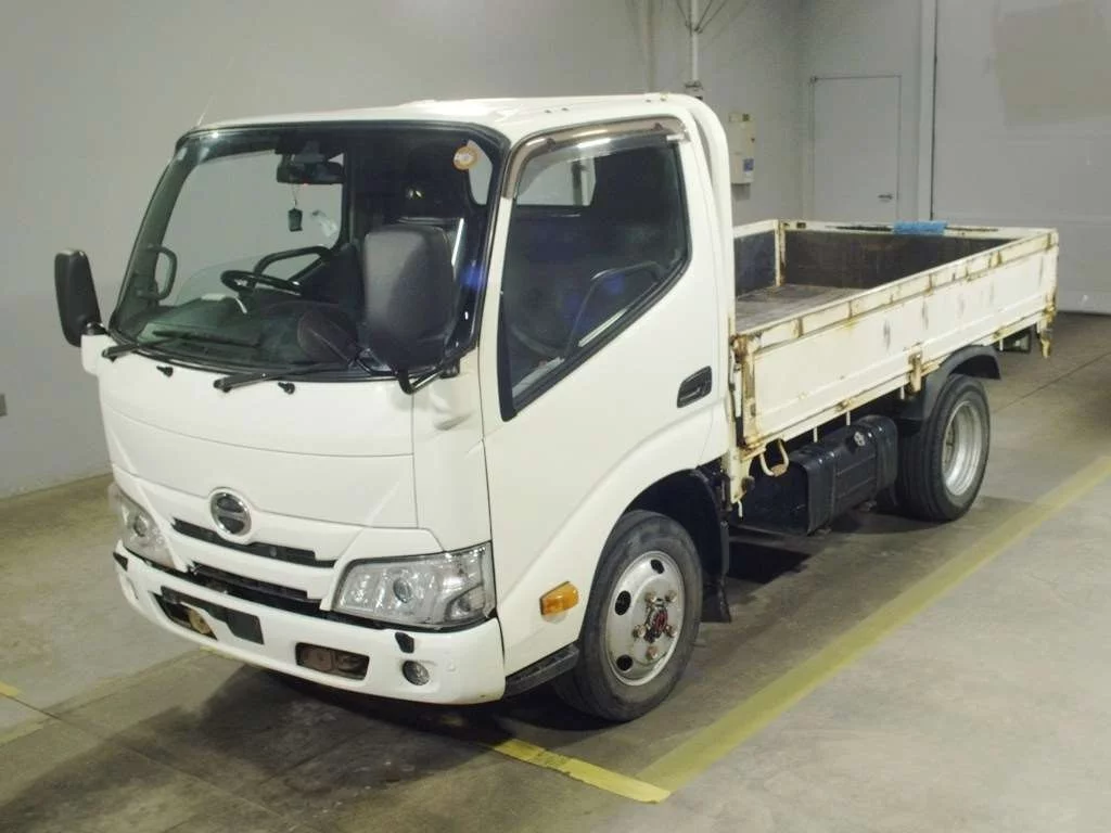 Hino Dutro  с аукциона в Японии