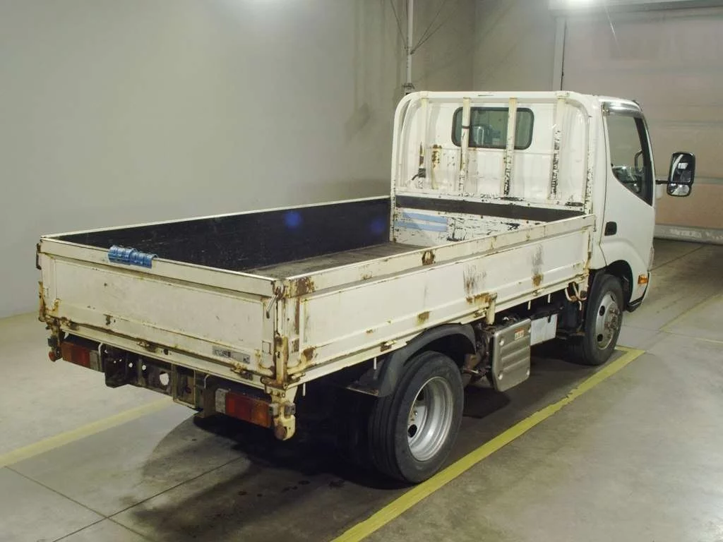 Hino Dutro  с аукциона в Японии