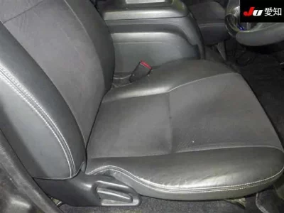 TOYOTA REGIUS VAN
