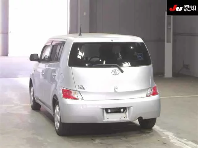 Toyota bB  с аукциона в Японии