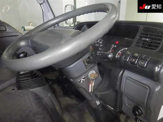 Isuzu Elf  с аукциона в Японии