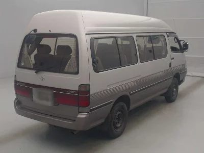 TOYOTA HIACE WAGON