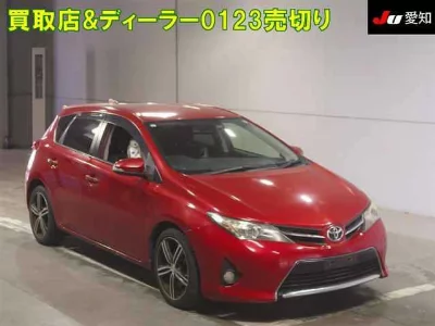 TOYOTA AURIS