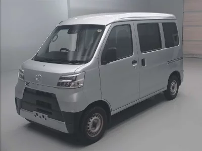 TOYOTA PIXIS VAN