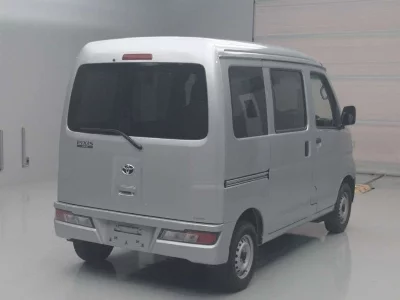 TOYOTA PIXIS VAN