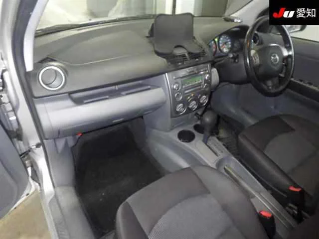 Mazda Demio  с аукциона в Японии