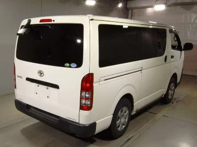 TOYOTA HIACE VAN